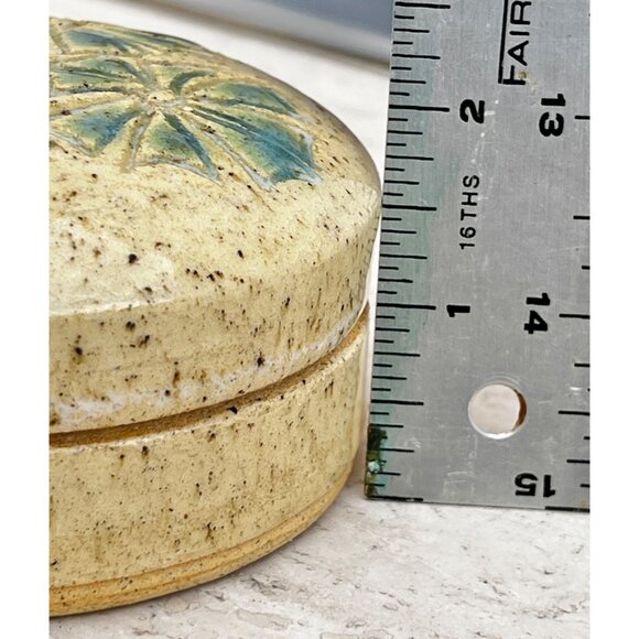 Signed Handcrafted Ceramic Trinket Box Floral Design Speckled Clay - Picture 8 of 8